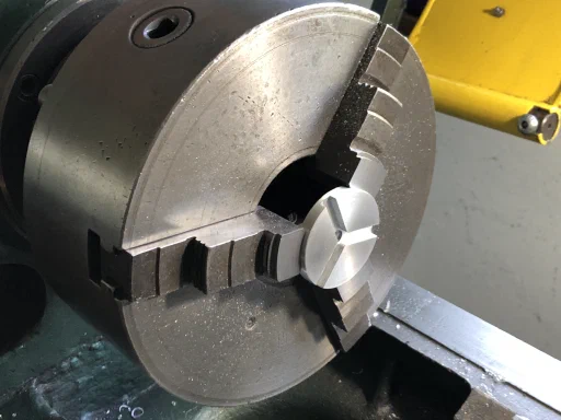 02 Finishing jaw guide turning