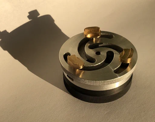 Assembled caliber chuck